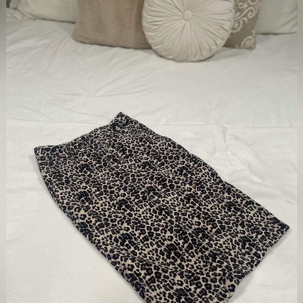 Leopard Print Pencil Skirt